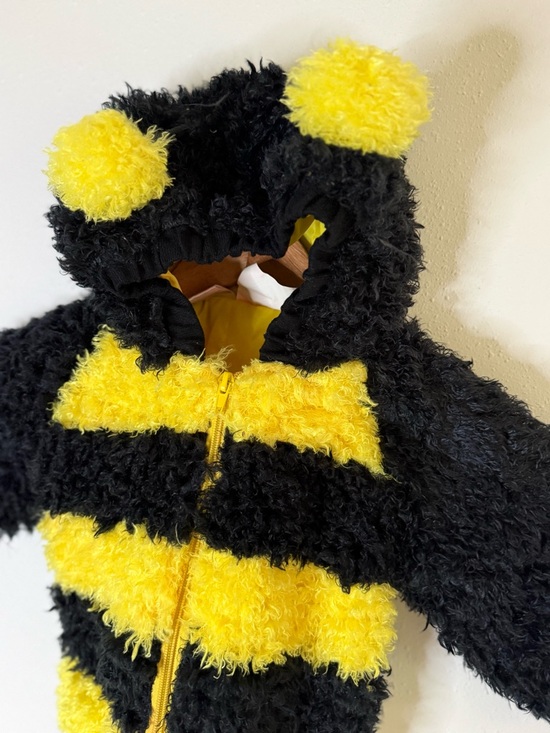 Celebration Halloween Other - Toddler Bumble Bee Costume 24 Months Fuzzy Plush Halloween Zip Up Hooded